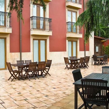 Ayre Hotel Alfonso II Oviedo Bagian luar foto