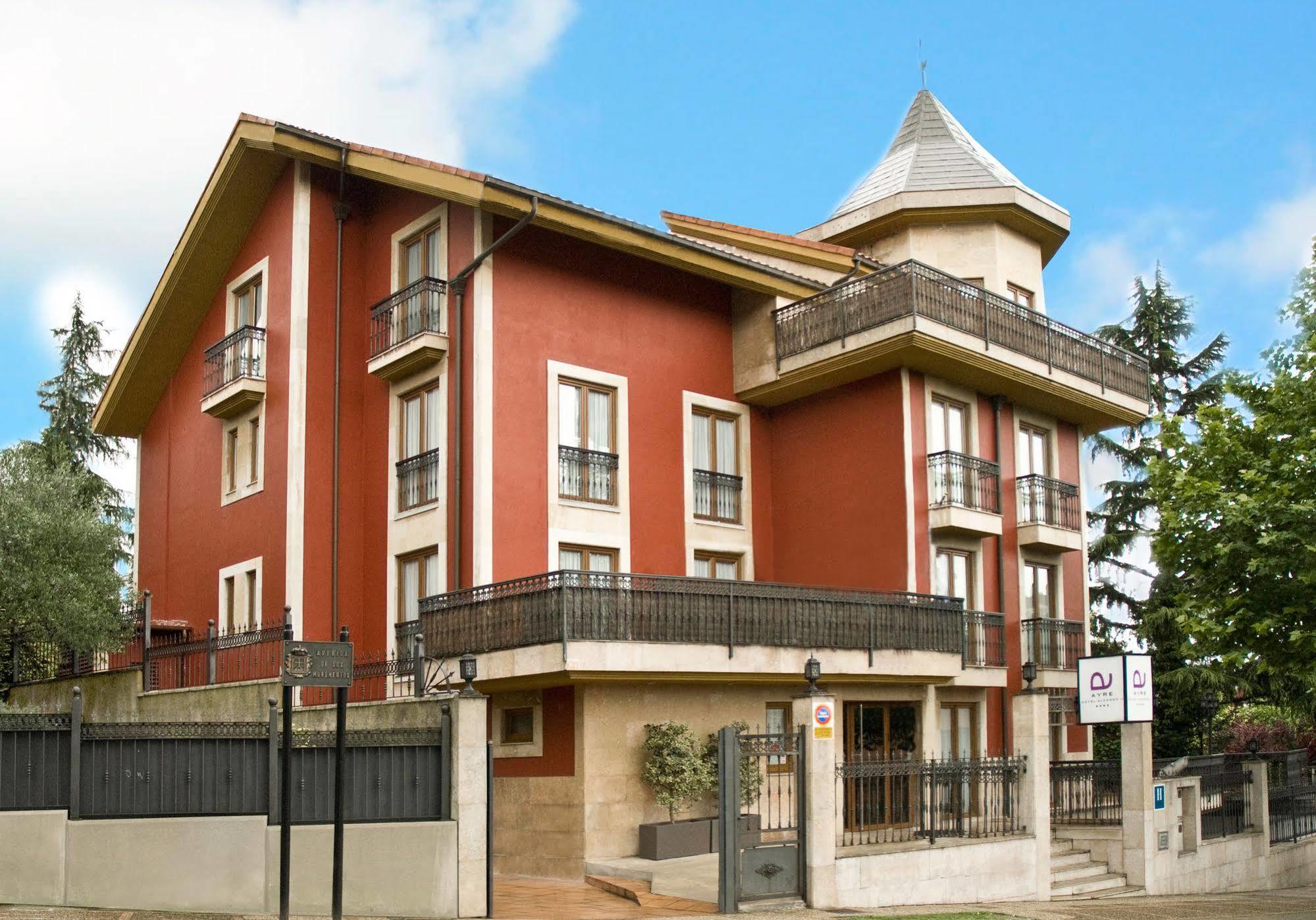 Ayre Hotel Alfonso II Oviedo Bagian luar foto